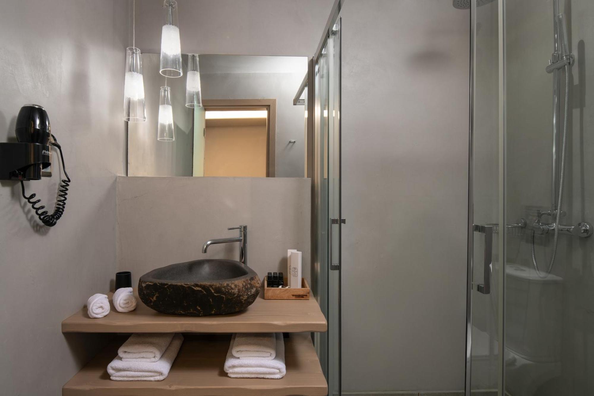 Evora Luxury Suites Mega Chorio Εξωτερικό φωτογραφία