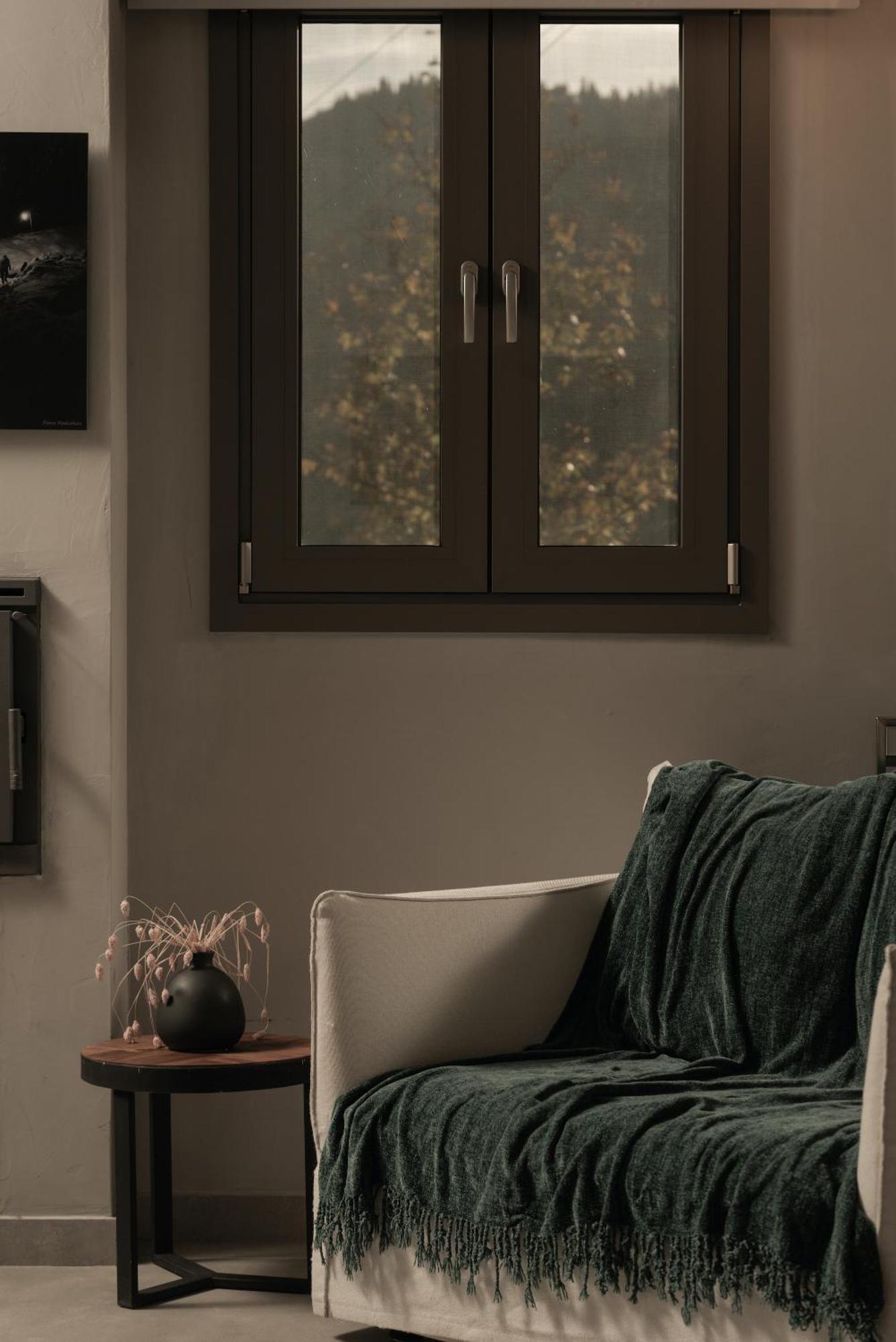 Evora Luxury Suites Mega Chorio Εξωτερικό φωτογραφία