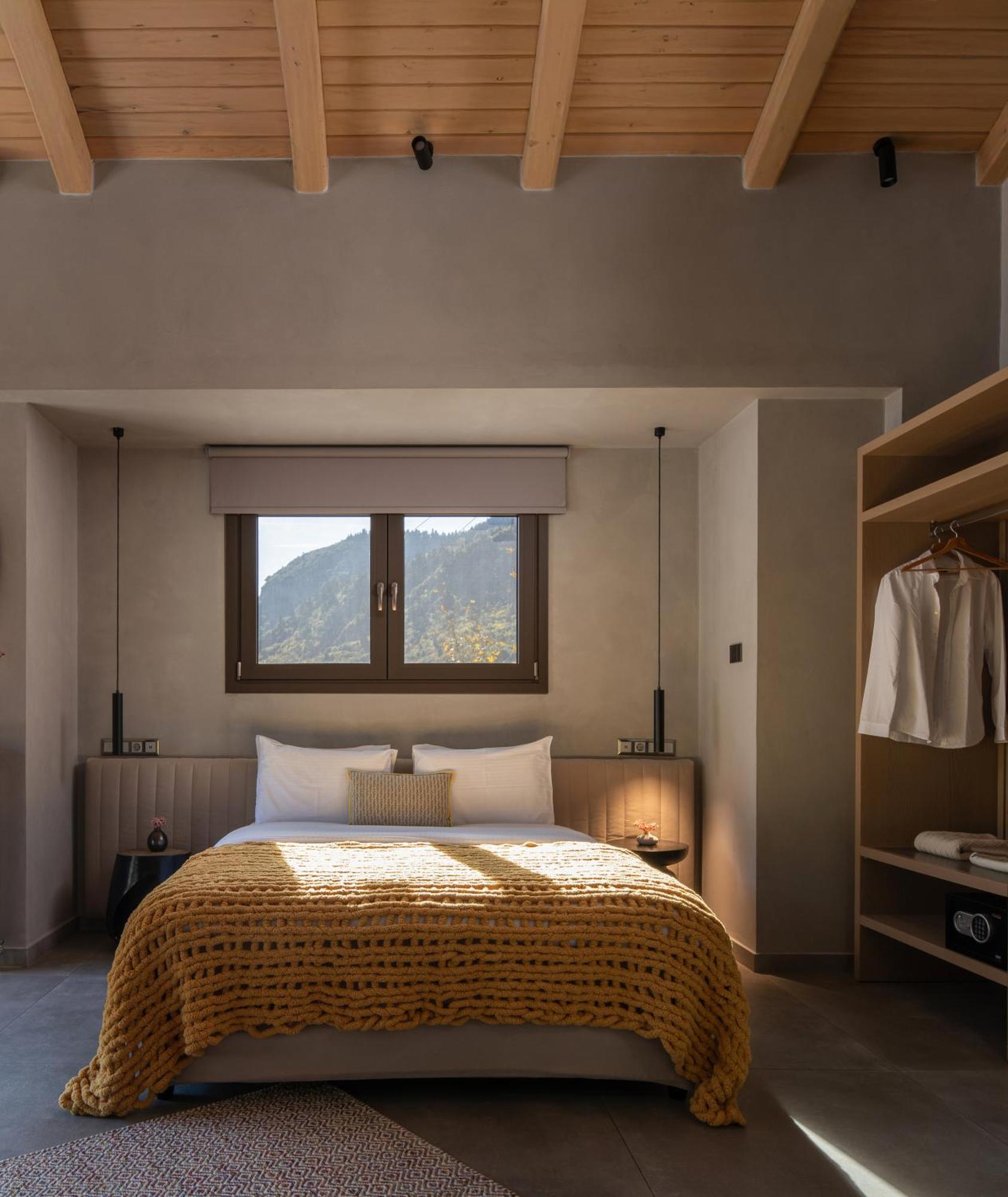 Evora Luxury Suites Mega Chorio Εξωτερικό φωτογραφία